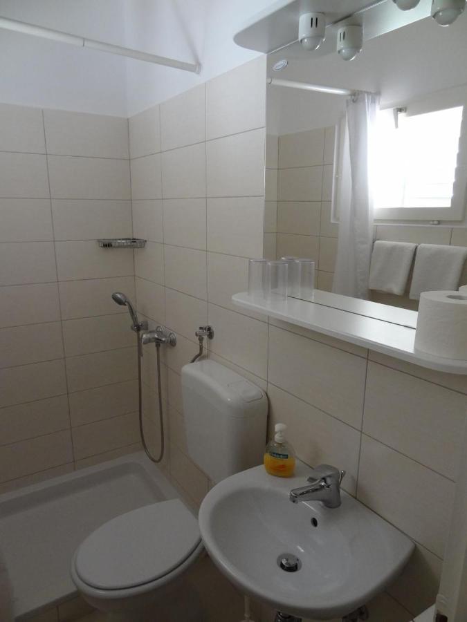 Apartments With A Parking Space Rab - 16359 Banjol ภายนอก รูปภาพ